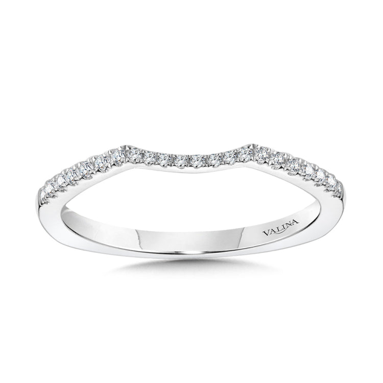 This true-fit matching wedding band is as perfect of a match for its engagement ring as you are for the one you love.