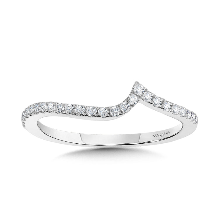 This true-fit matching wedding band is as perfect of a match for its engagement ring as you are for the one you love.