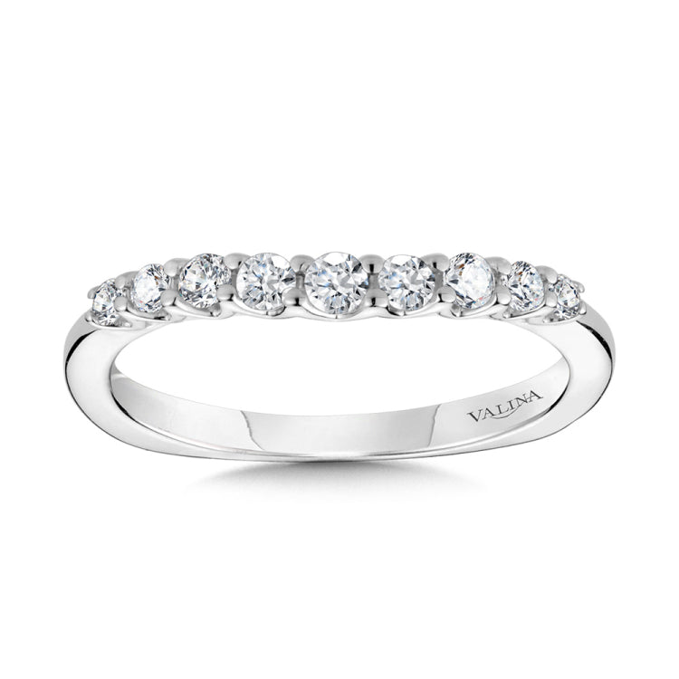 Graduating Nine-Stone Diamond Wedding Band