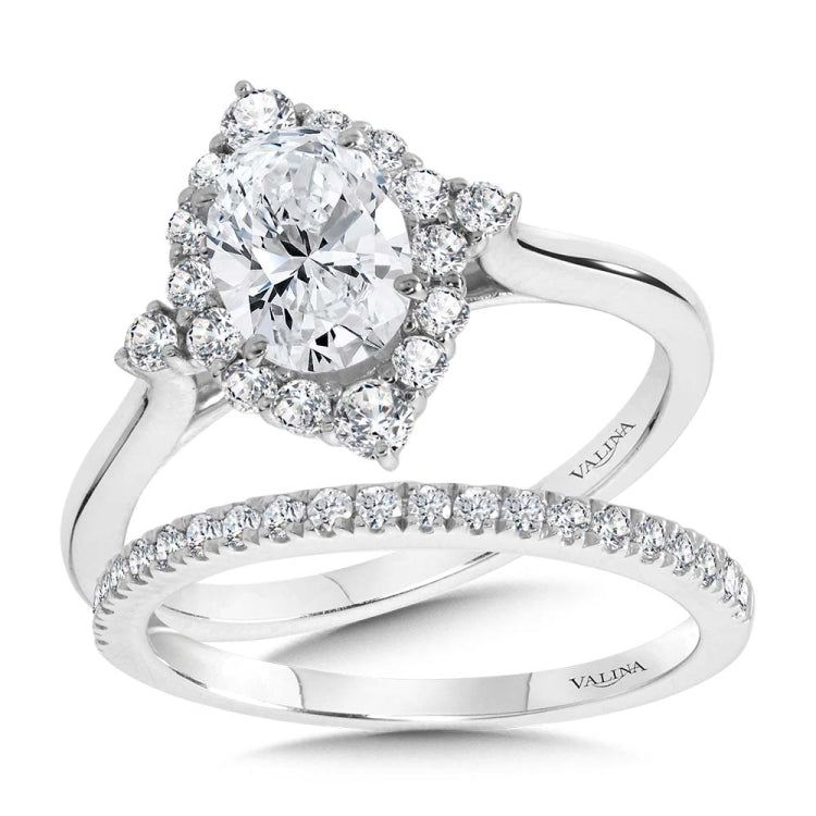 Four-Pointed Oval-Cut Diamond Halo Engagement Ring